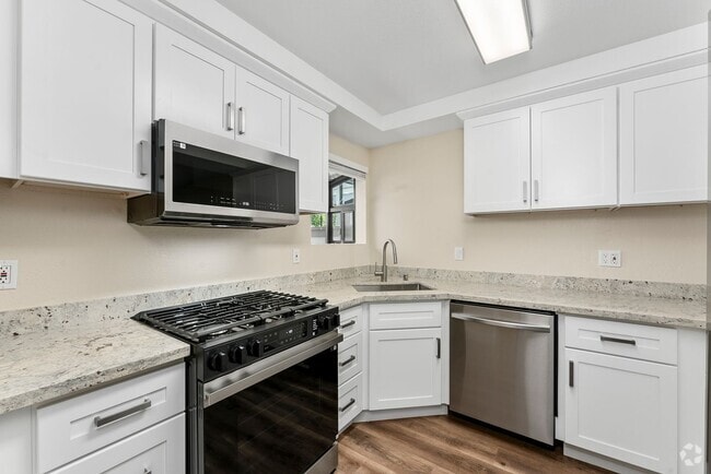 Building Photo - 2 Bedroom 2 Bathroom Condo in Citrus Heights