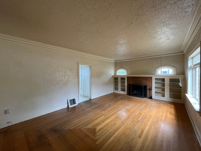 Photo - Charming Home On South Hill