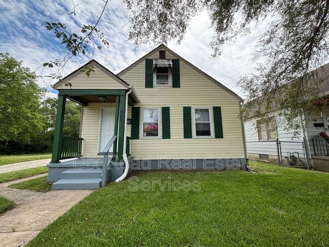 Photo - 660 Gramont Ave
