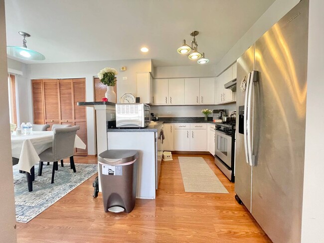 Photo - 2565 Dickens Ct