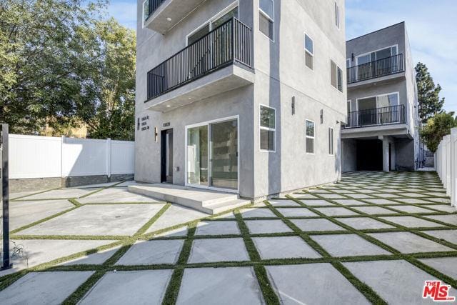 Building Photo - 10826 1/2 Hesby Street, Los Angeles, CA 91...