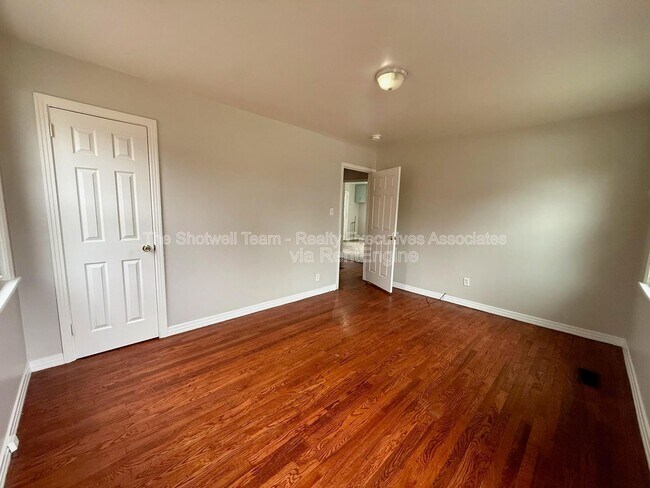 Photo - 2406 Wilson Ave