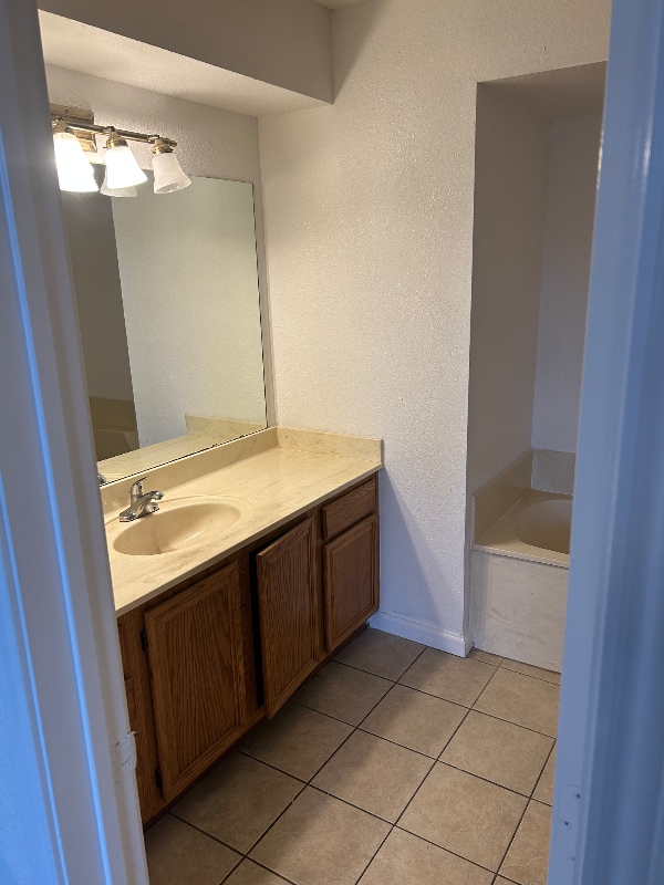 Photo - 801 Summit Dr