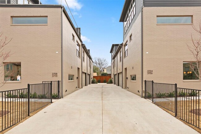 Photo - 3708 W Beverly Dr Unidad 3710