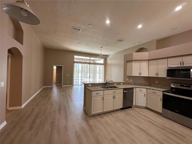 Photo - 13813 Bluewater Cir