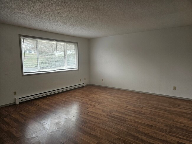 Photo - 210 NW Larry St Unit Upper