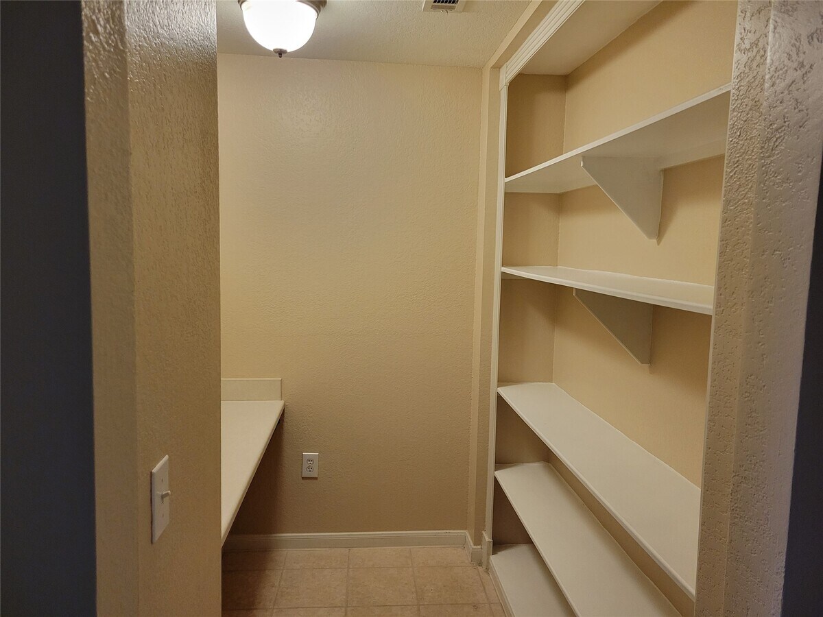 Photo - 7575 Kirby Dr Unit 1211