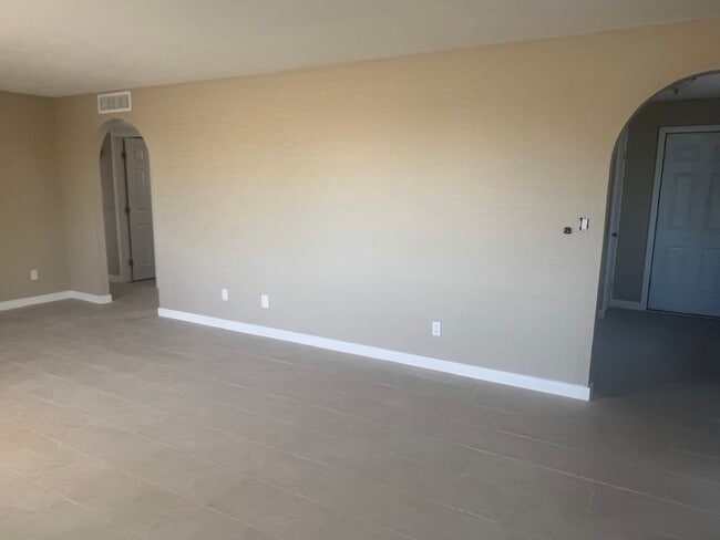 Photo - 1731 E Cheery Lynn Rd Unit 1731 Front