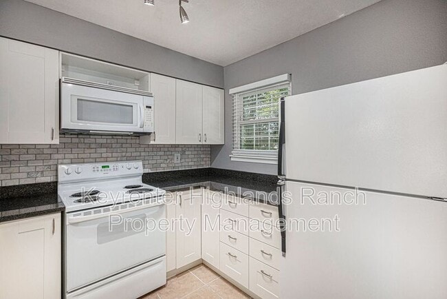 Photo - 8018 S Columbine Ct