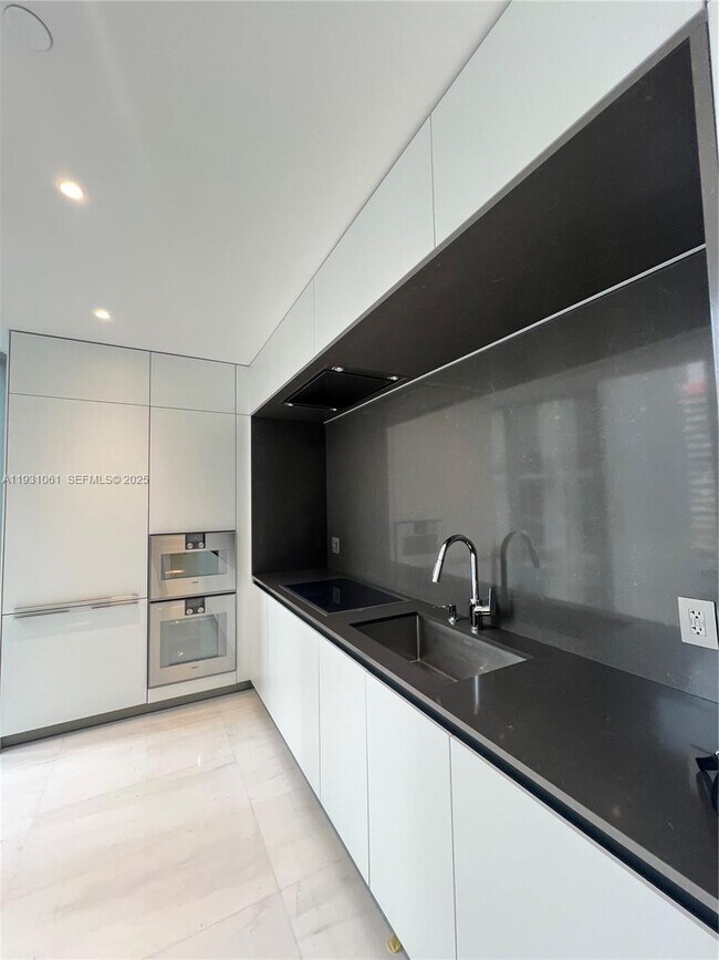 Photo - 300 Biscayne Blvd Way Unit 806E