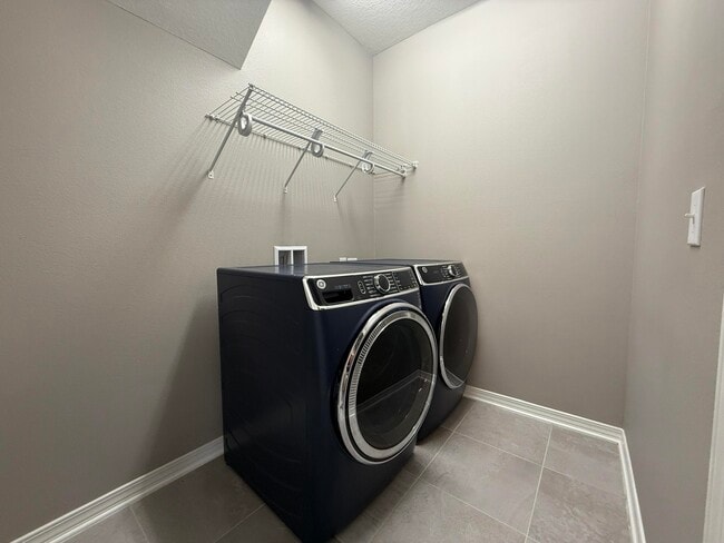 Photo - 105 Creve Core Dr