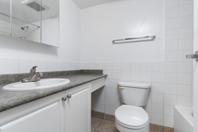 Photo - Nicola Place Unit 00402