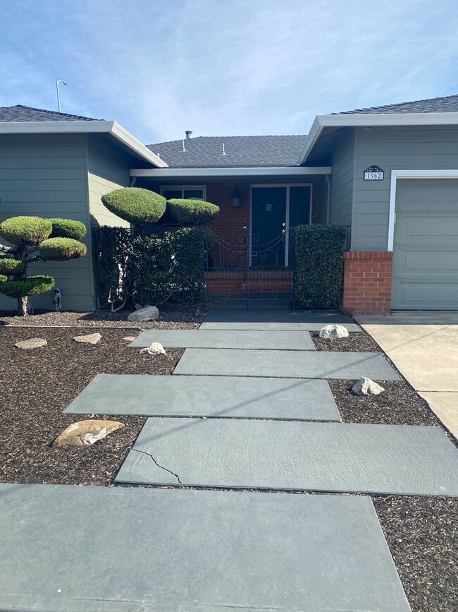Photo - Immaculate shape 3 bedroom 2.5 bath home in San Leandro