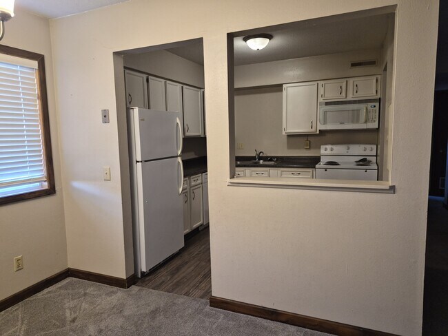 Photo - 2140 Edgewood Rd NW Unidad 2140-01