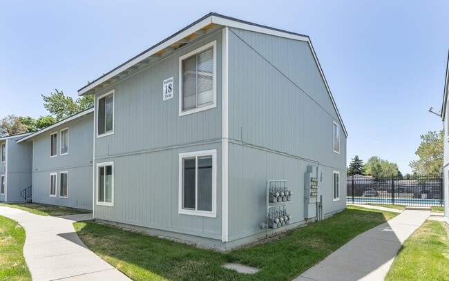 Photo - 4602 Neil Rd