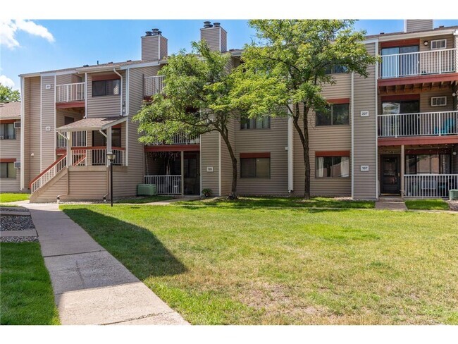 Building Photo - 350 Shelard Pkwy Unit 108 Rental