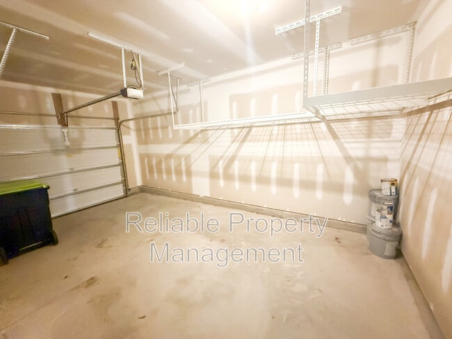 Photo - 140 Willow Green Dr