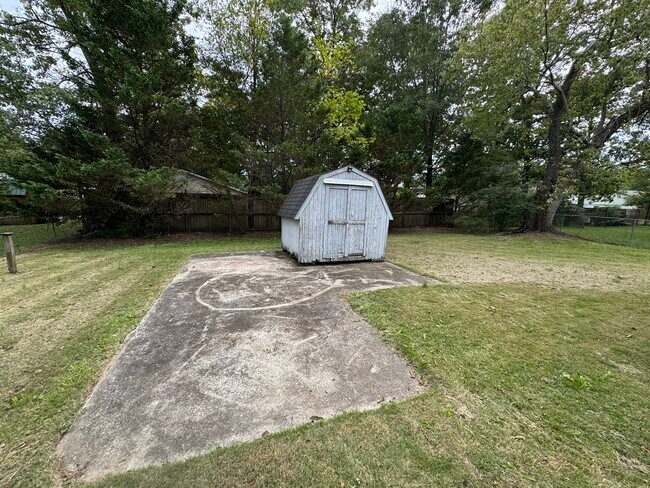 Photo - 1208 Brunner St NW