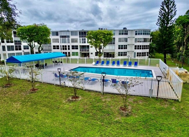 Photo - 1351 NE 191st St Unidad E119