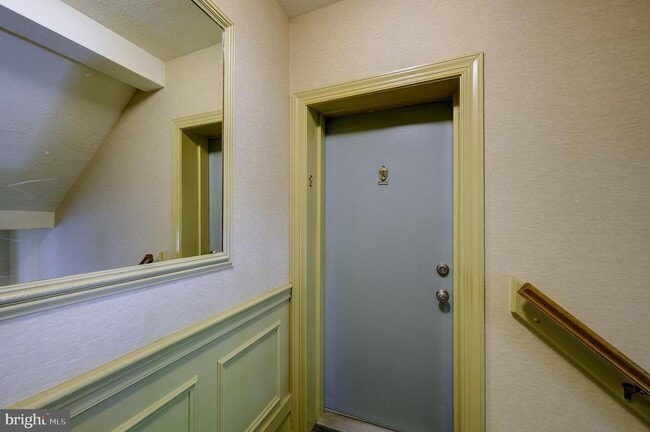 Photo - 1403 E Abingdon Dr Unit 2