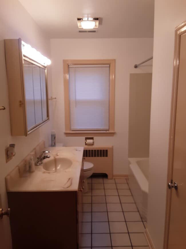 Photo - 317 Webster St