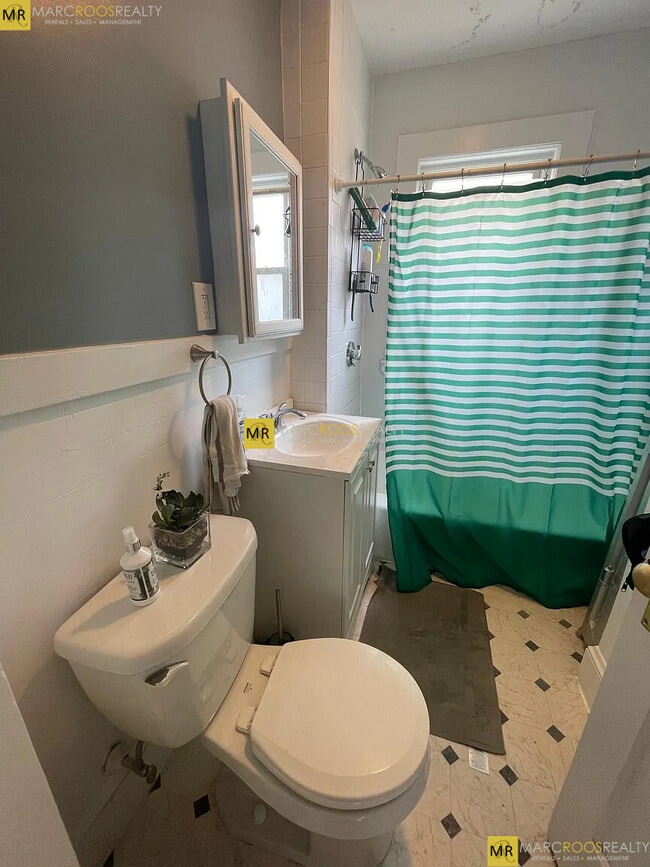 Photo - 19 Frederick Ave