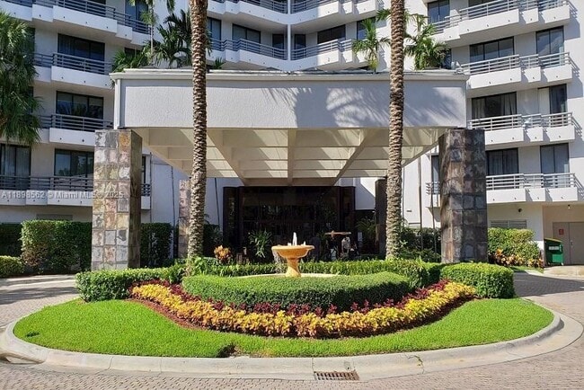 Building Photo - 3300 NE 191st St Unit 1503