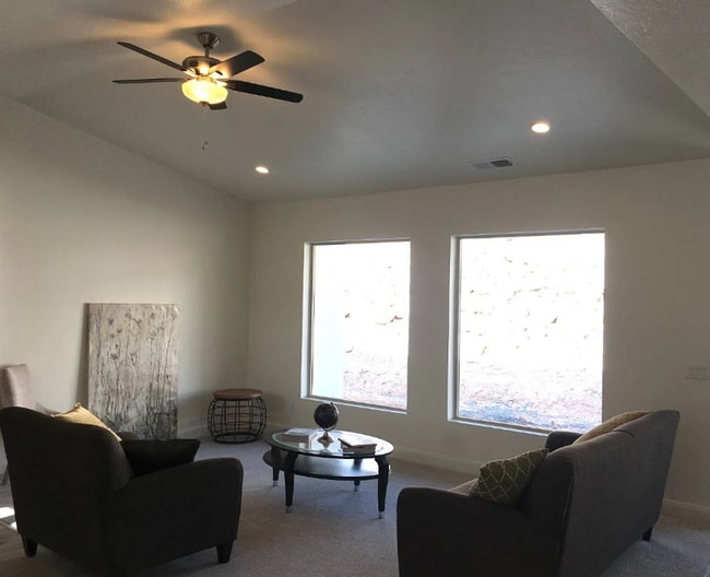 Photo - Gorgeous Cedar City Home! 3 Bedroom, 2 Bathroom