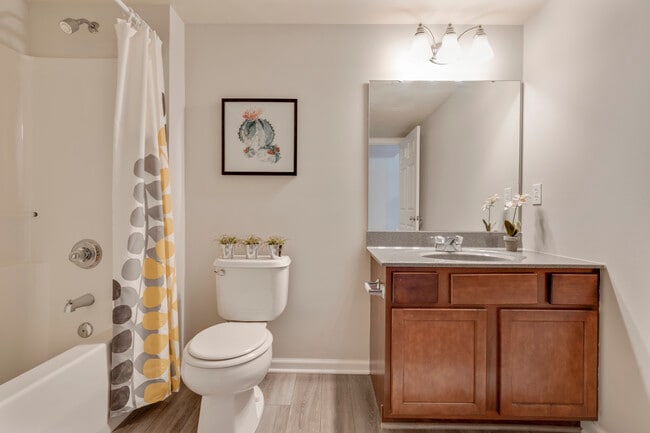 Photo - 2022 Piedmont Cir