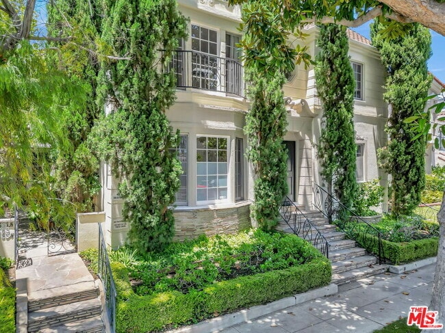Building Photo - 361 S Doheny Dr Rental