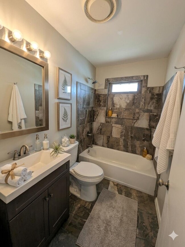 Photo - 2408 Whitesburg Dr