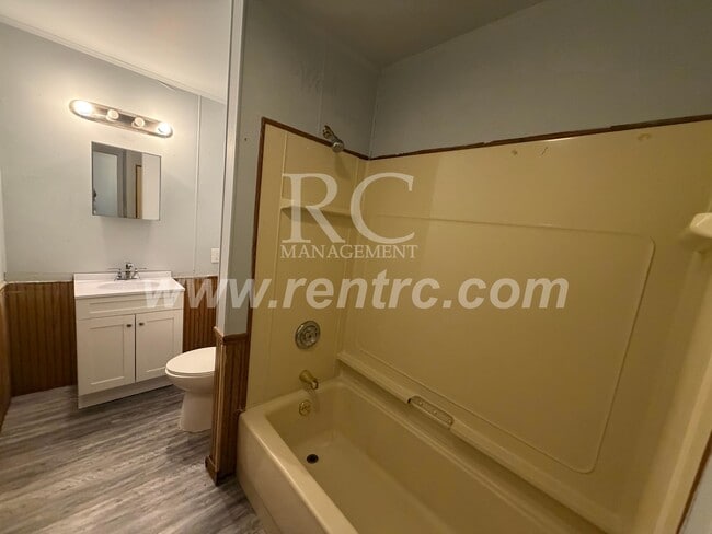 Photo - 1016 Koehn-