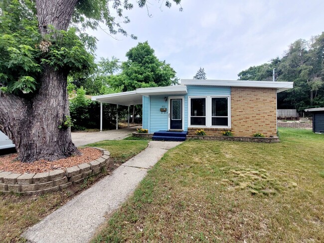 Photo - 1011 Marcia St SW Casa