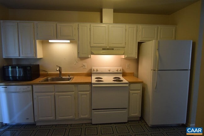 Photo - 1640 Townwood Ct