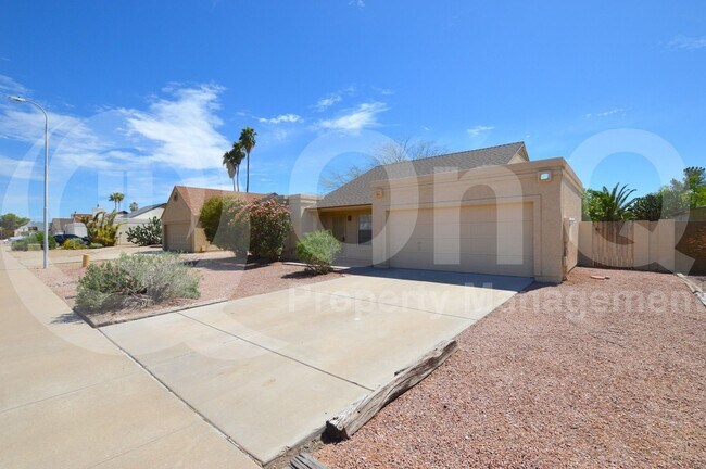 Photo - 1559 E Drake Dr Casa