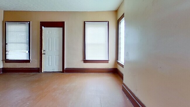 Photo - 798 E Whittier St