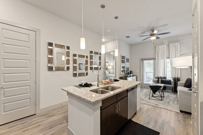 Photo - Rocklyn at Samuels Ave