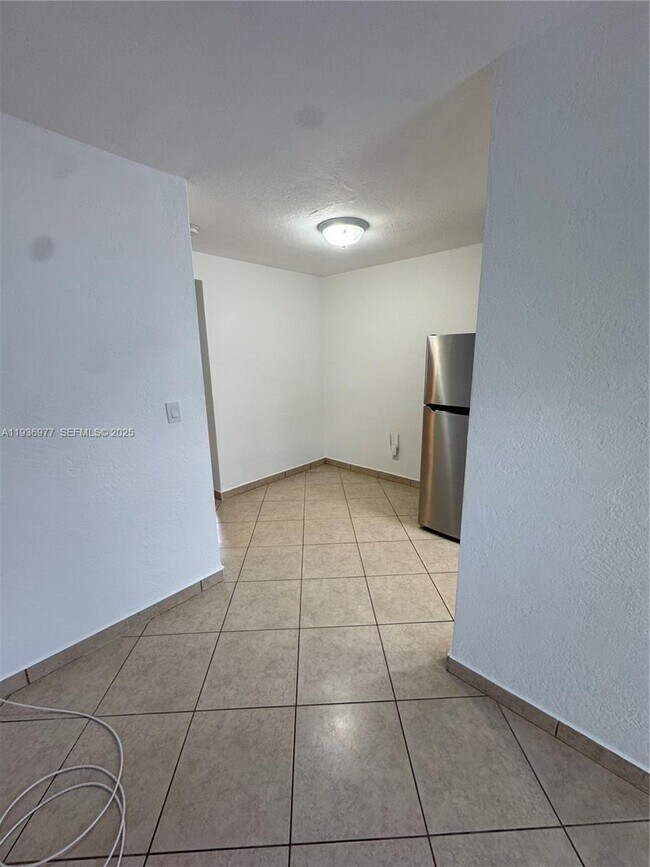 Photo - 1625 Dewey St Unit 2