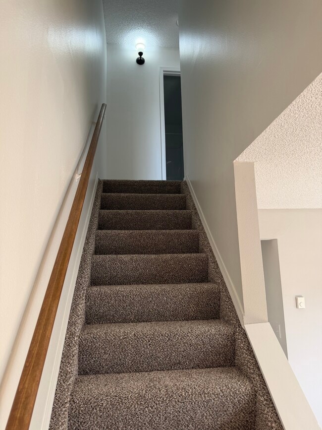 Photo - 579 Winnie Way