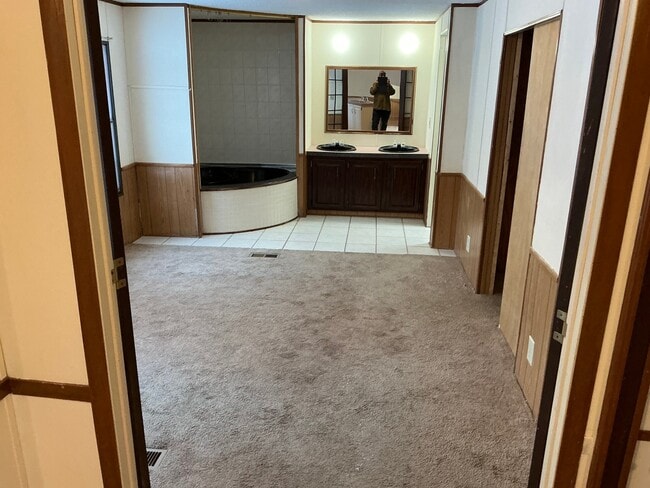 Photo - 37 Pinney Ln