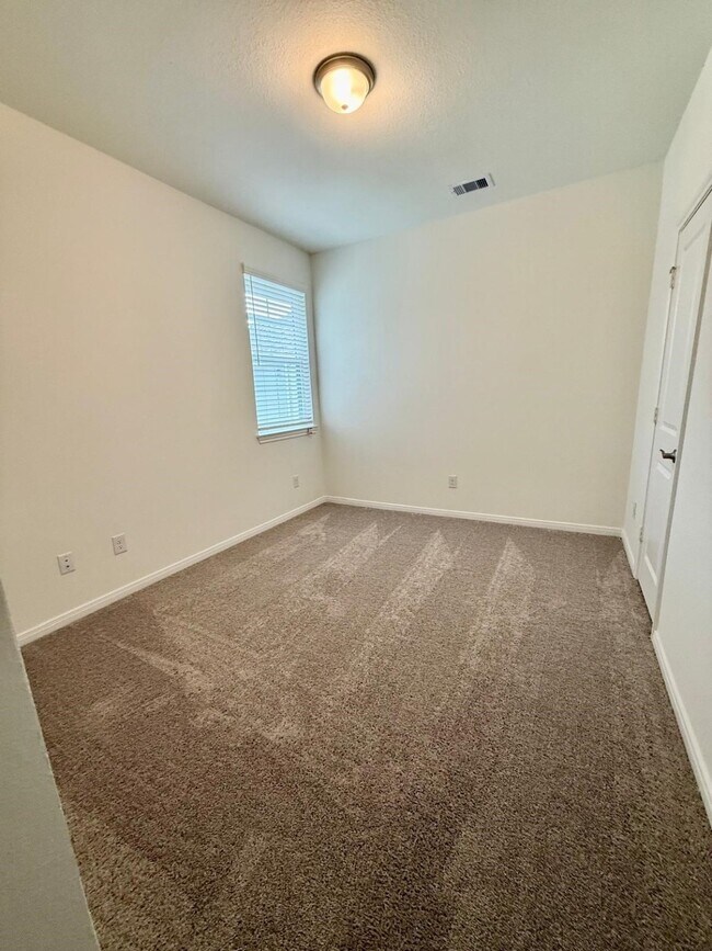 Photo - 216 Cider Gum Pl
