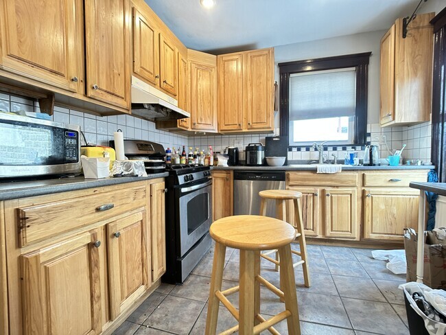 Building Photo - 43 Imrie Rd Unit 1 Rental