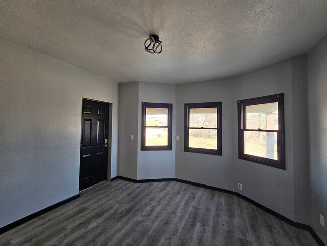 Photo - 6100 Hough Ave Unidad Apartment #2