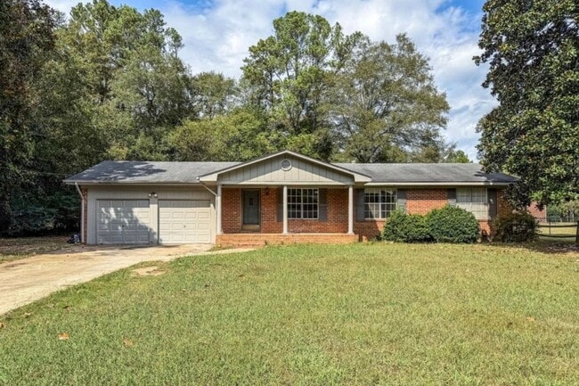 Building Photo - 3 Bedrooms, 2 Bathroom - House in North Rome!