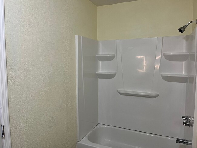 Photo - 701 Tropic St Unit B