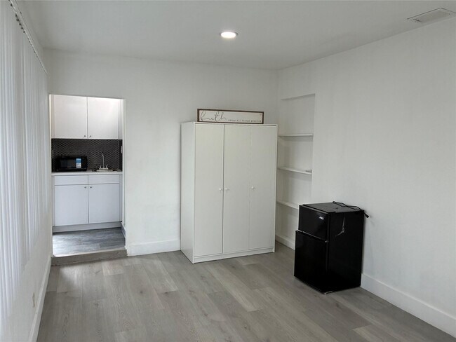 Photo - 7309 NW 62nd St