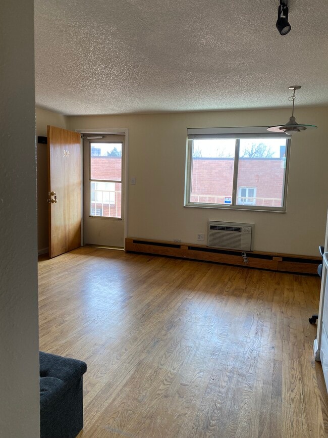 Photo - 148 S Emerson St Unit 304