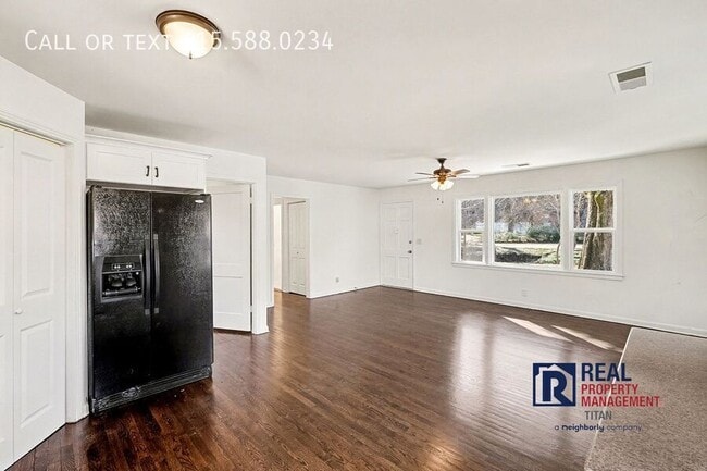 Photo - 3312 Colby Dr