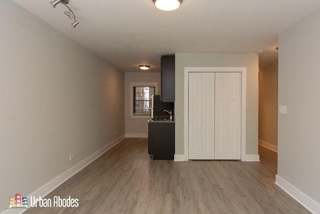 Photo - 1424 N Dearborn St Unit A06C