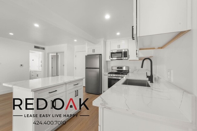 Building Photo - 17830 Sherman Way Unit 364